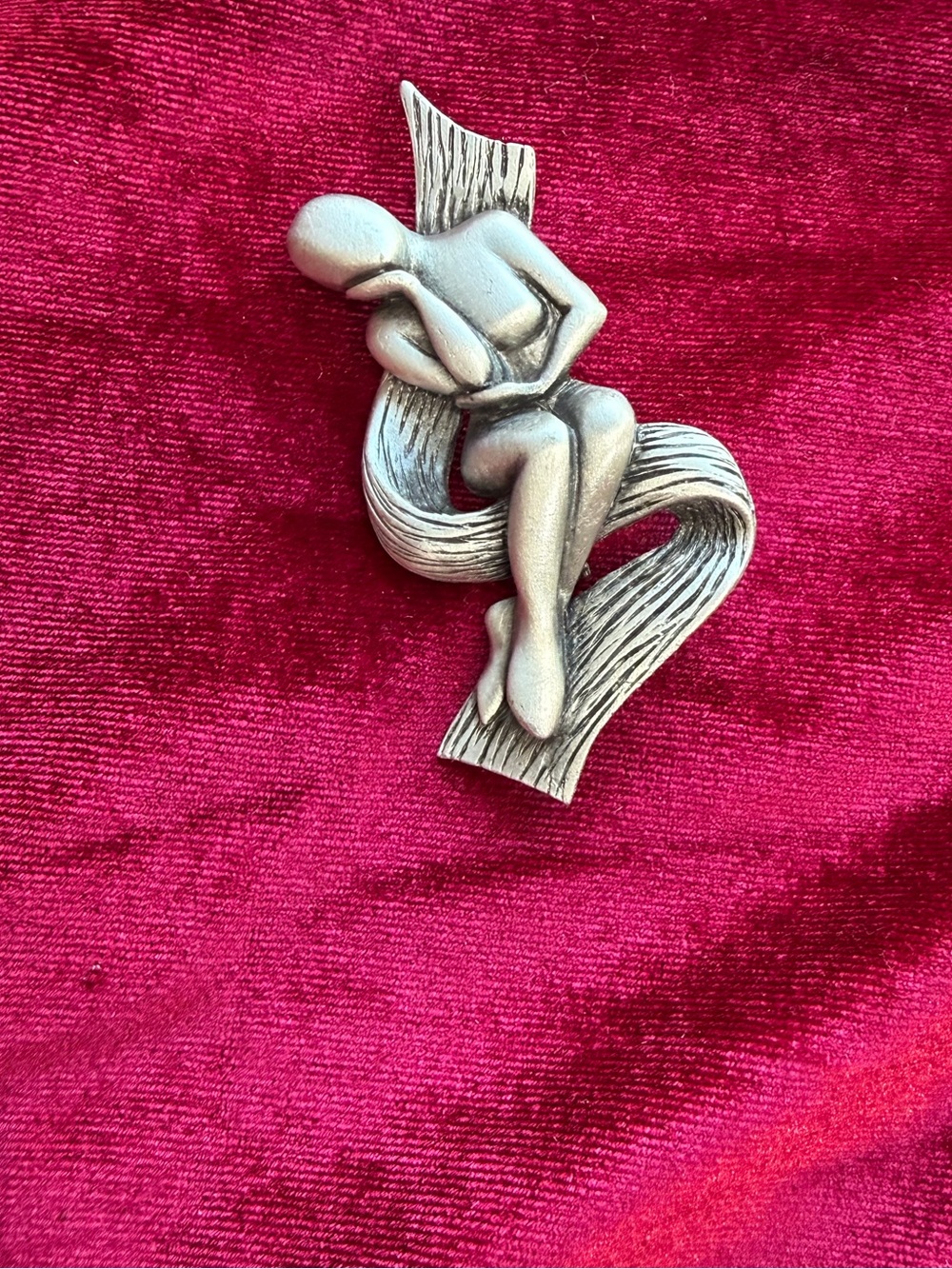Vintage Jonette Jewelry (JJ) pewter brooch